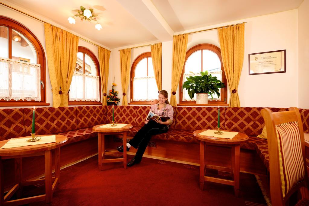 Pension Mozart ヴァークライン エクステリア 写真