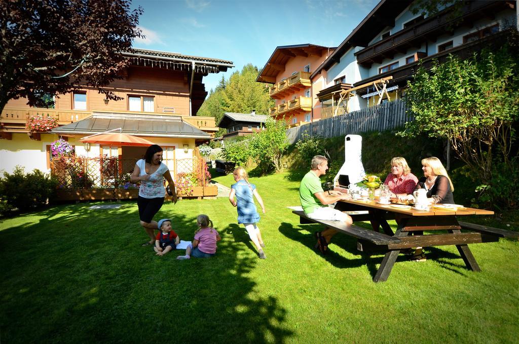 Pension Mozart ヴァークライン エクステリア 写真
